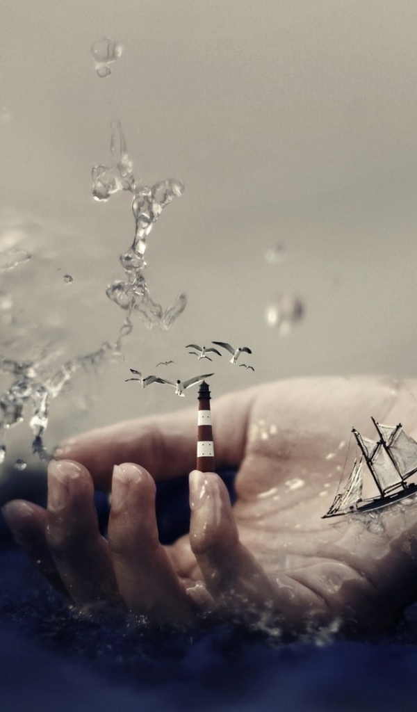 Кораблик и маяк на руке