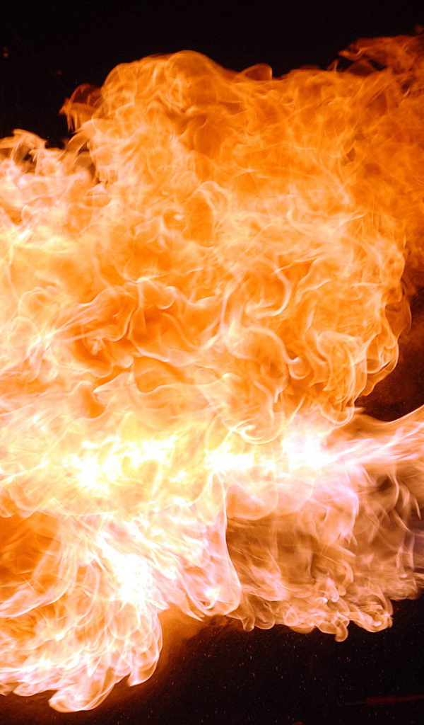 Пламя из огнемета