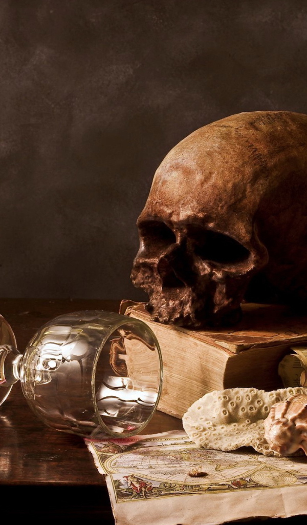 Череп на столе