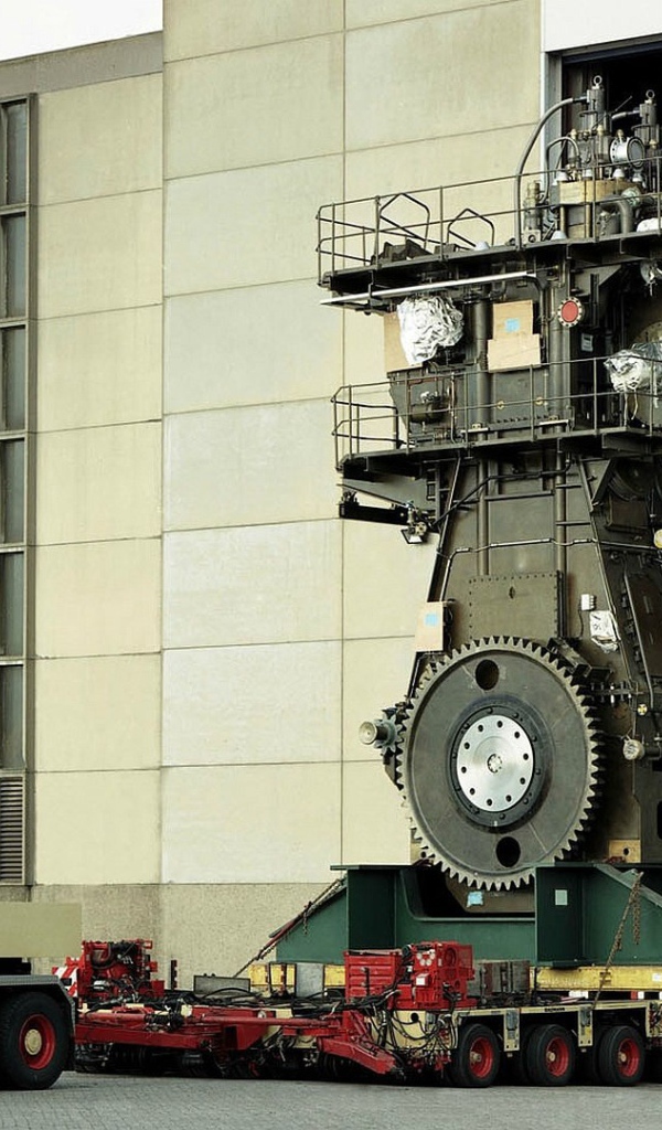 Самый большой в мире дизельный двигатель