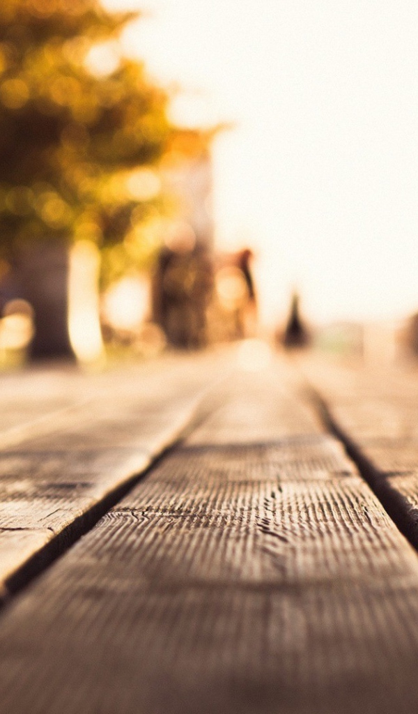 Деревянные полы на площадке для прогулок