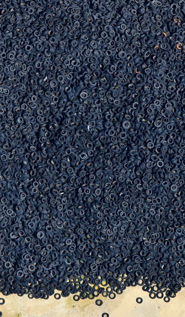 Резиновые покрышки автомобилей