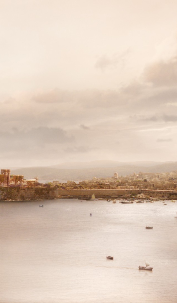 Древний город на берегу моря