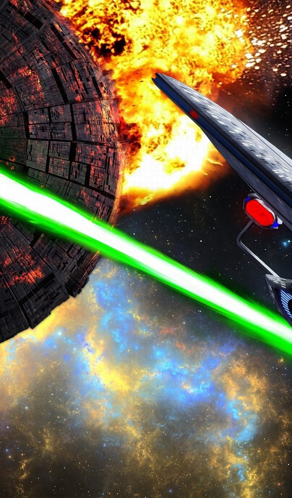 Удар луча зеленого лазера в космосе