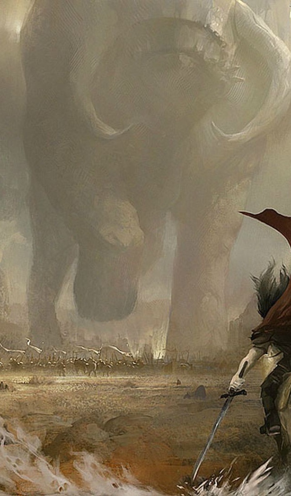 Огромный слон идет в атаку