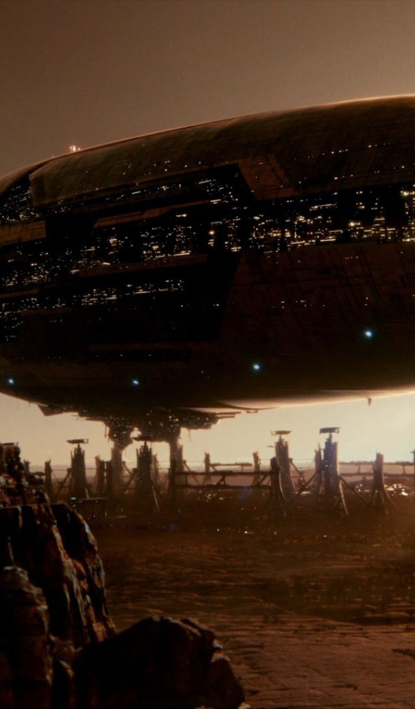 Огромный космический корабль