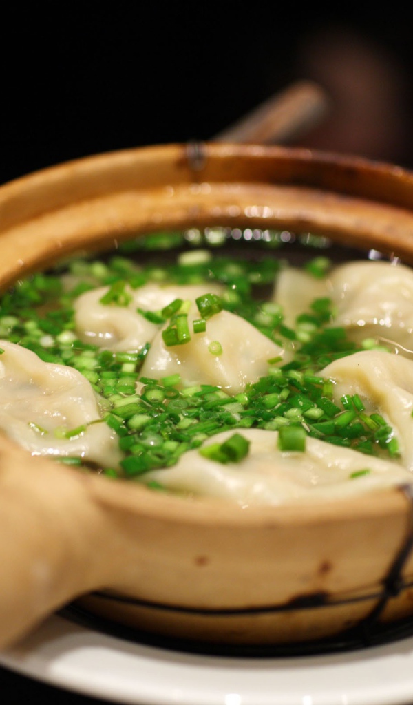 Суп с клецками и зеленью