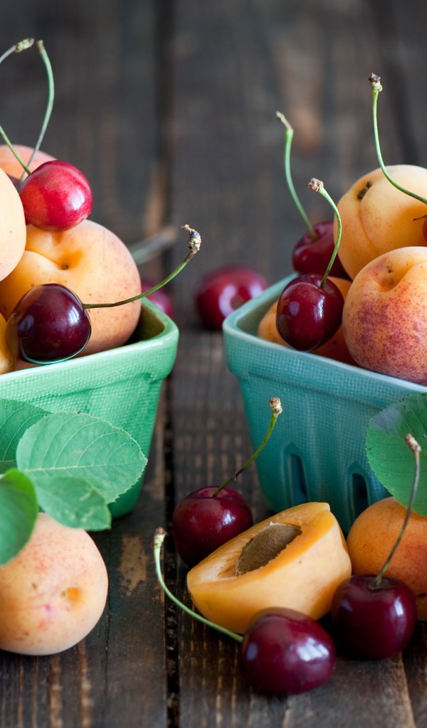 Абрикосы и черешни