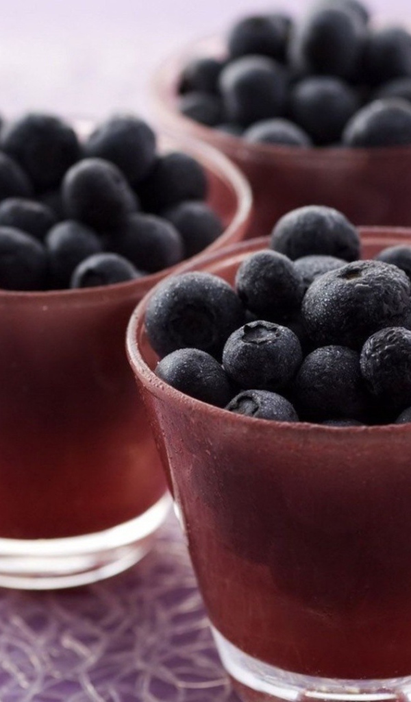 Черника в стаканчиках