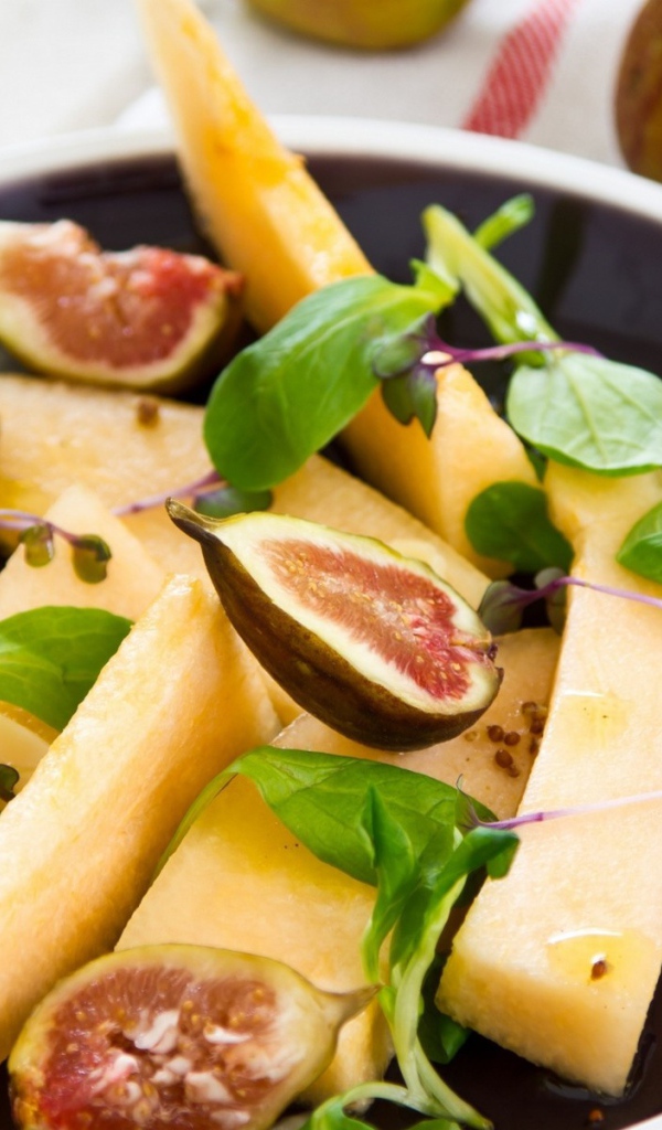 Салат из экзотических фруктов