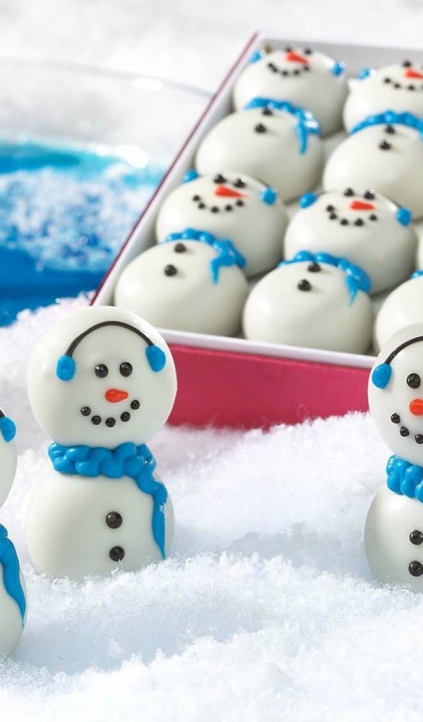 Съедобные снежные человечки