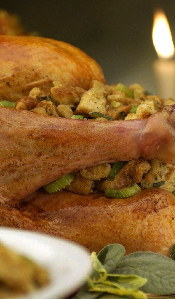 Запеченная фаршированная курица