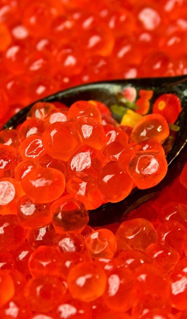 Ложка в красной икре