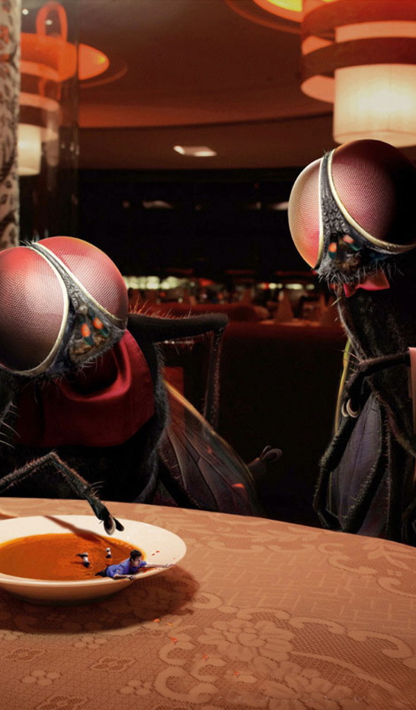 Человек в тарелке супа