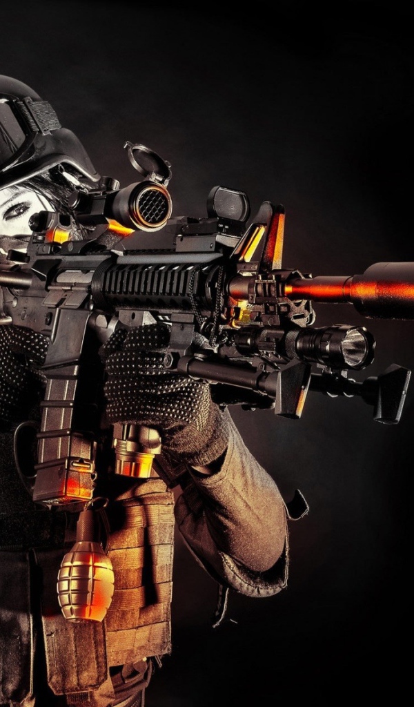 Солдат спецназа девушка