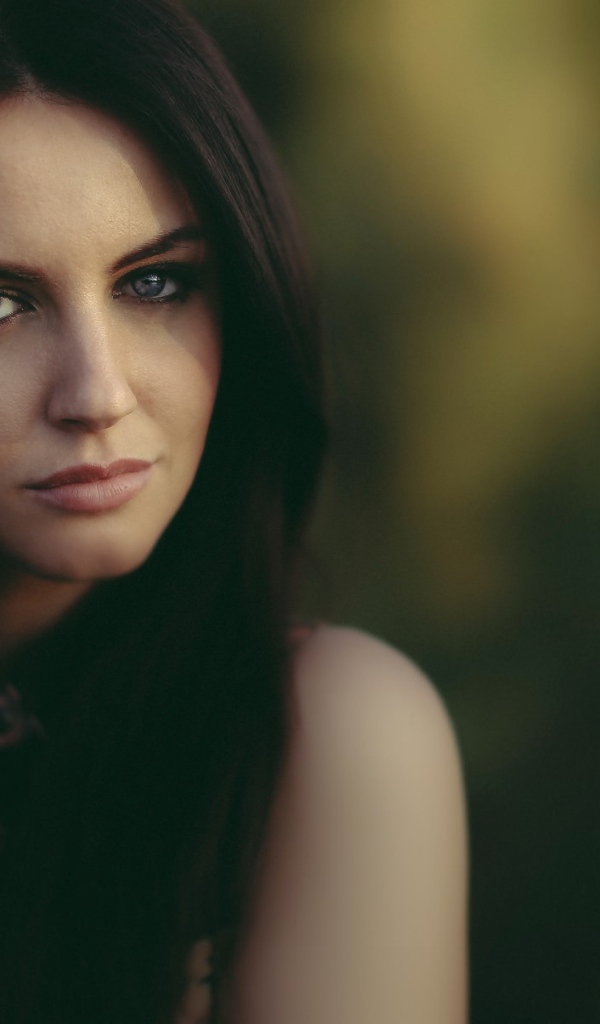 Лицо красивой девушки