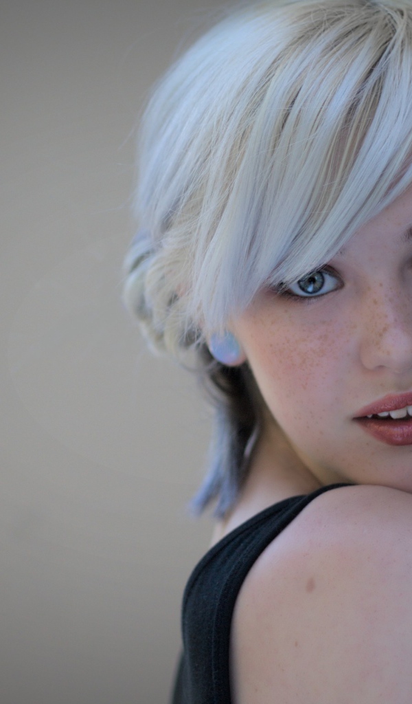 Девушка блондинка Devon Jade