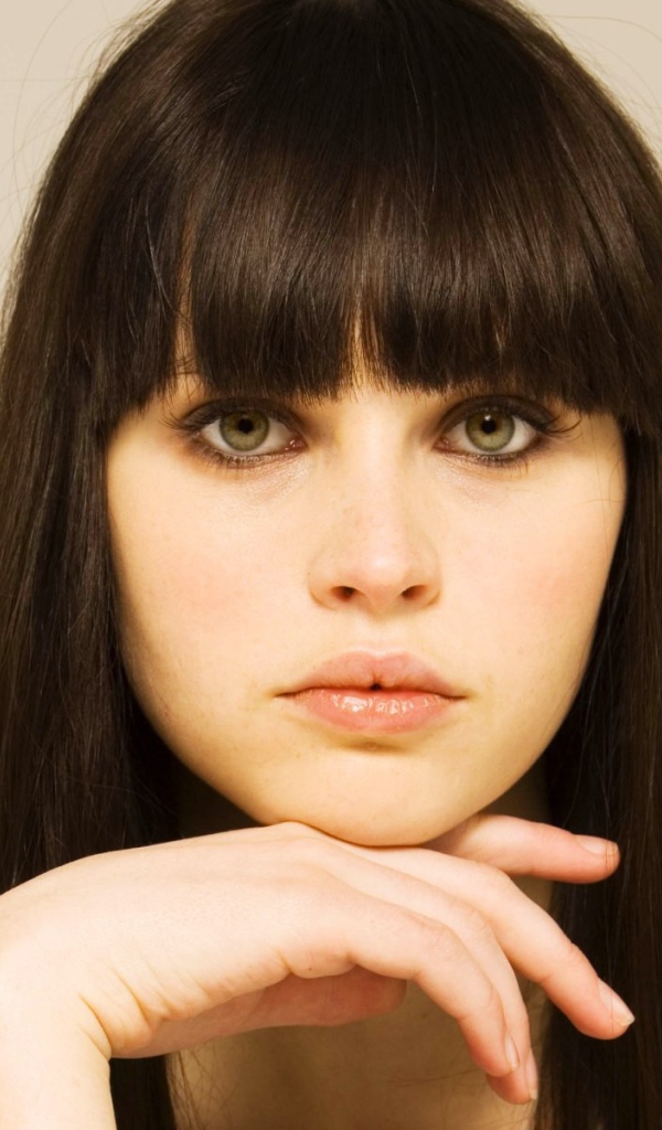 Зеленоглазая девушка Фелисити Джонс