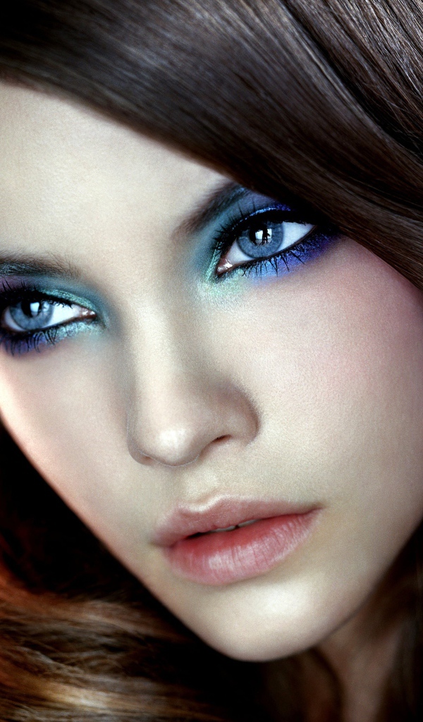 Макияж у девушки Барбары Палвин