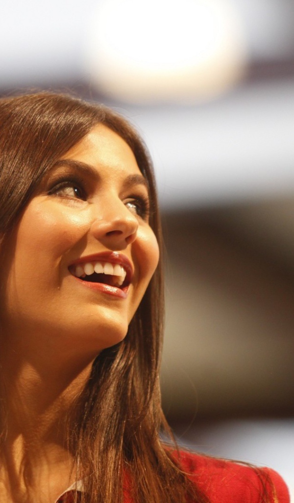 Модель Виктория Юстис