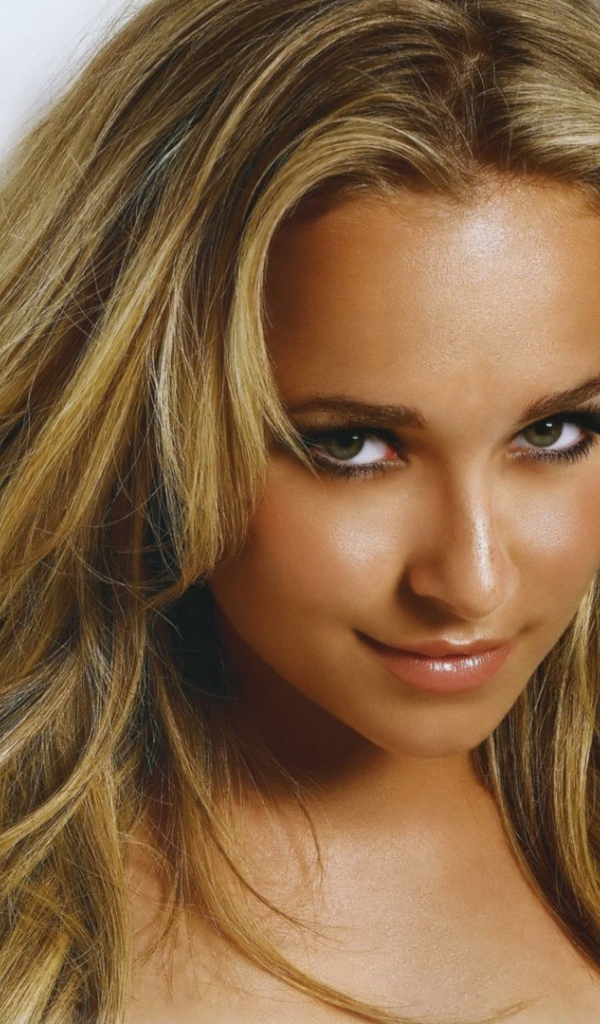 Блондинка актриса Хейден Панеттьер