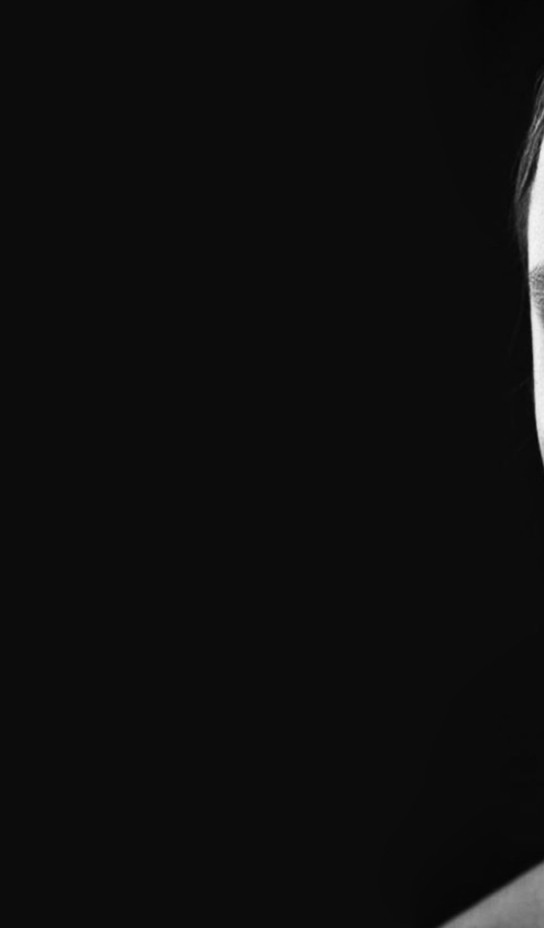 Лица девушек оптическая иллюзия