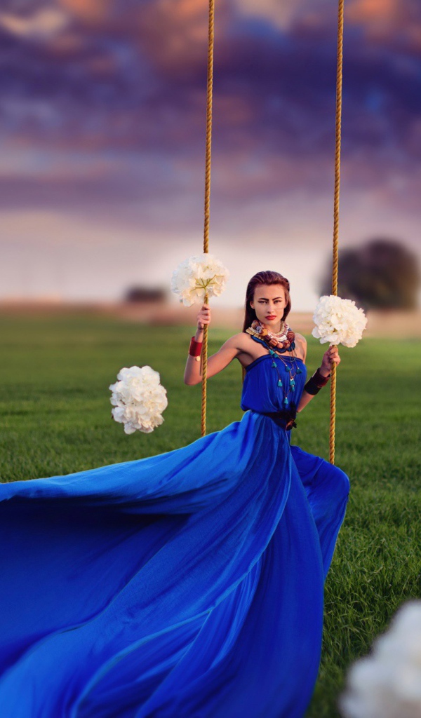 Девушка среди облаков