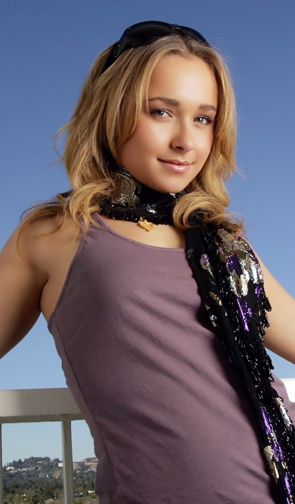 Молодая девушка Хейден Панеттьер