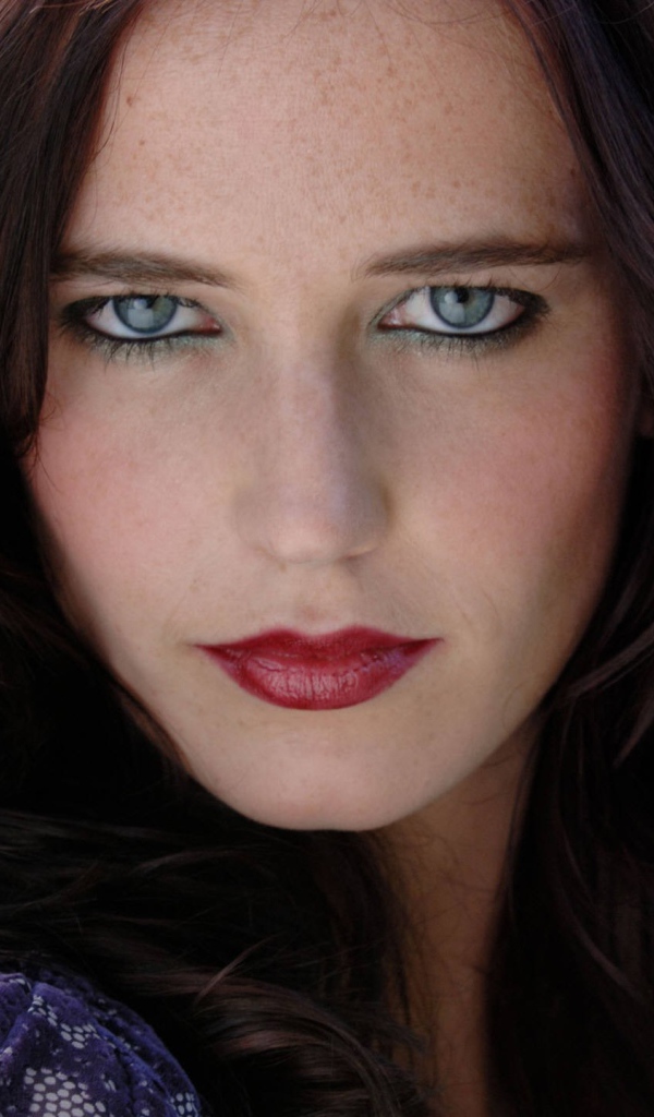 Зеленоглазая модель Ева Грин