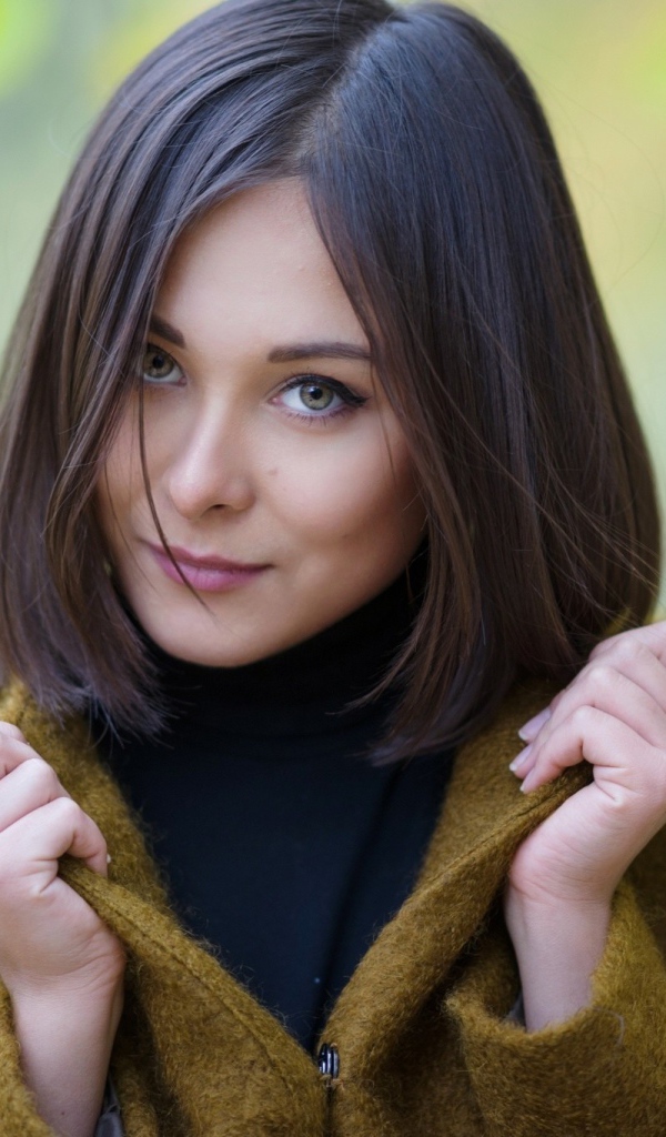 Модель брюнетка Виолетта