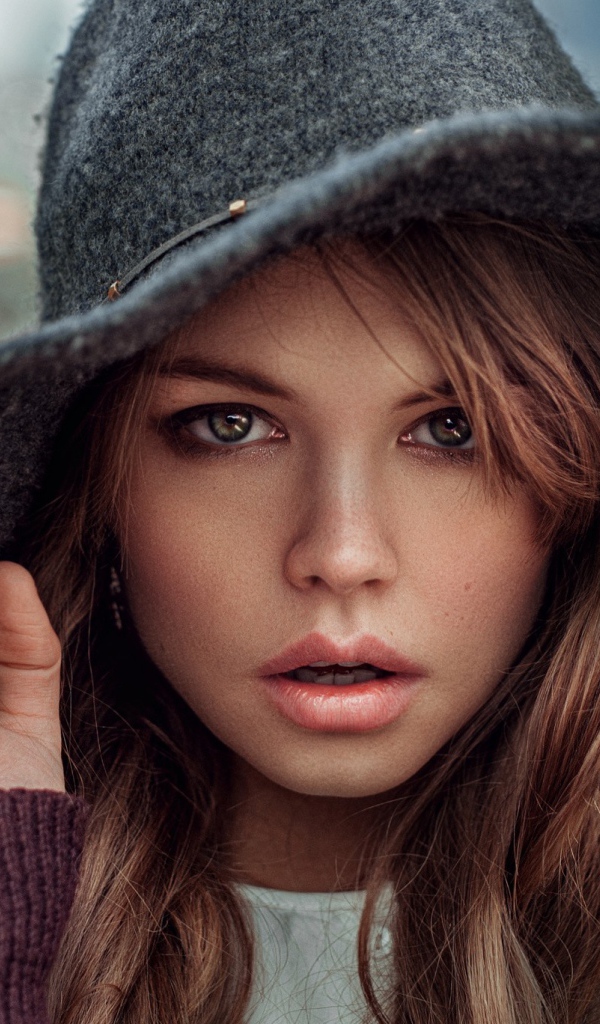 Модель в шляпе Анастасия Щеглова