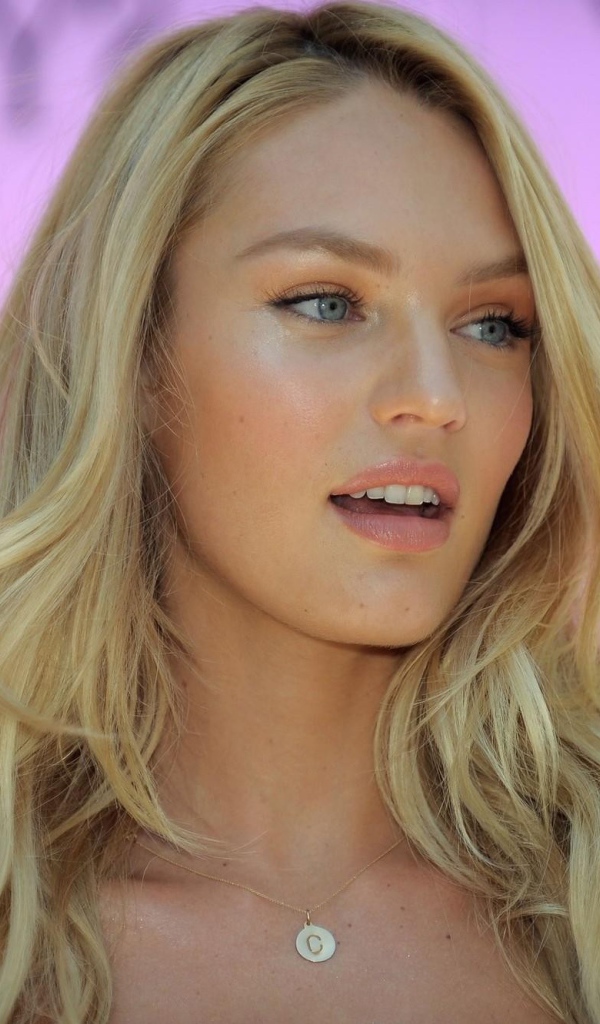 Супермодель Кэндис Свейнпол