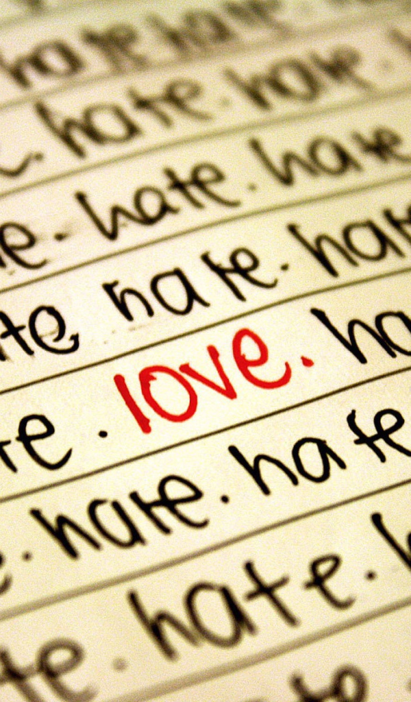 Надпись любовь между словами ненависти