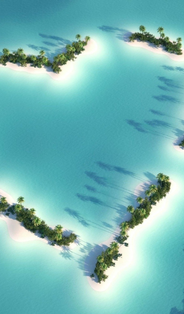 Острова в океане в форме сердца