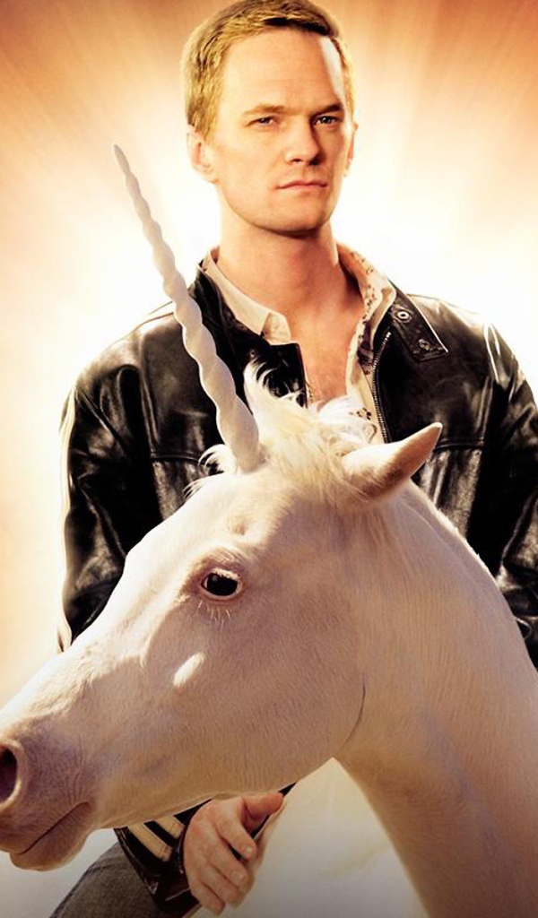 Нейл Патрик Харрис верхом на единороге