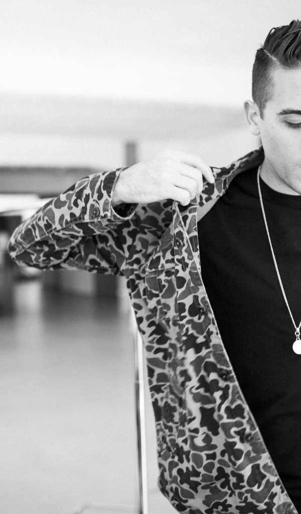 Певец Эрл Гиллум