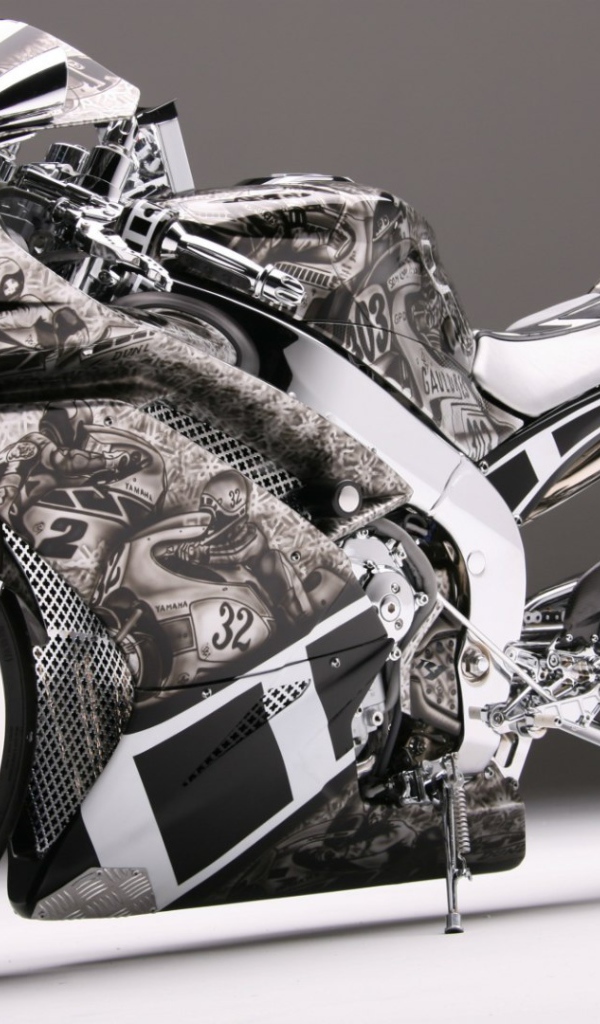 Спортивный мотоцикл Yamaha R1