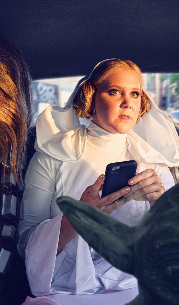 Герои Звездных войн едут в автомобиле