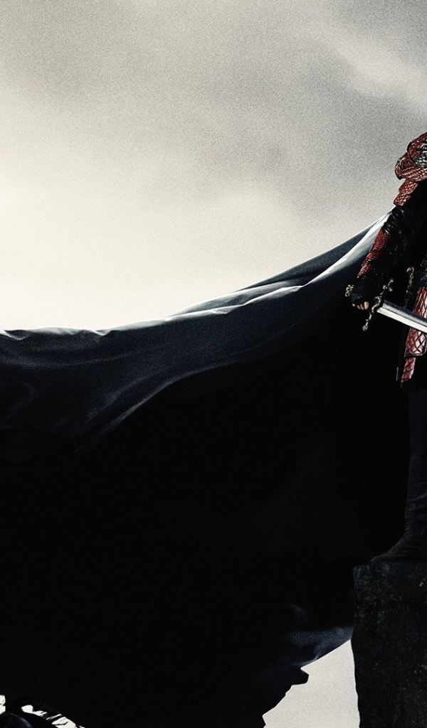 Персонаж фильма Дракула в черной накидке