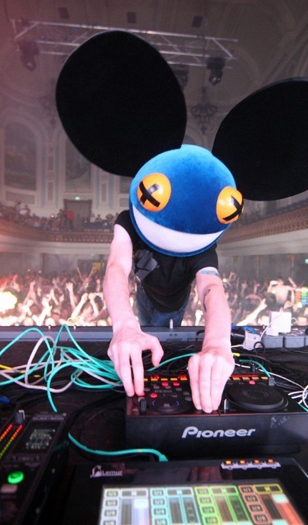DJ in the hat Mickey Mouse