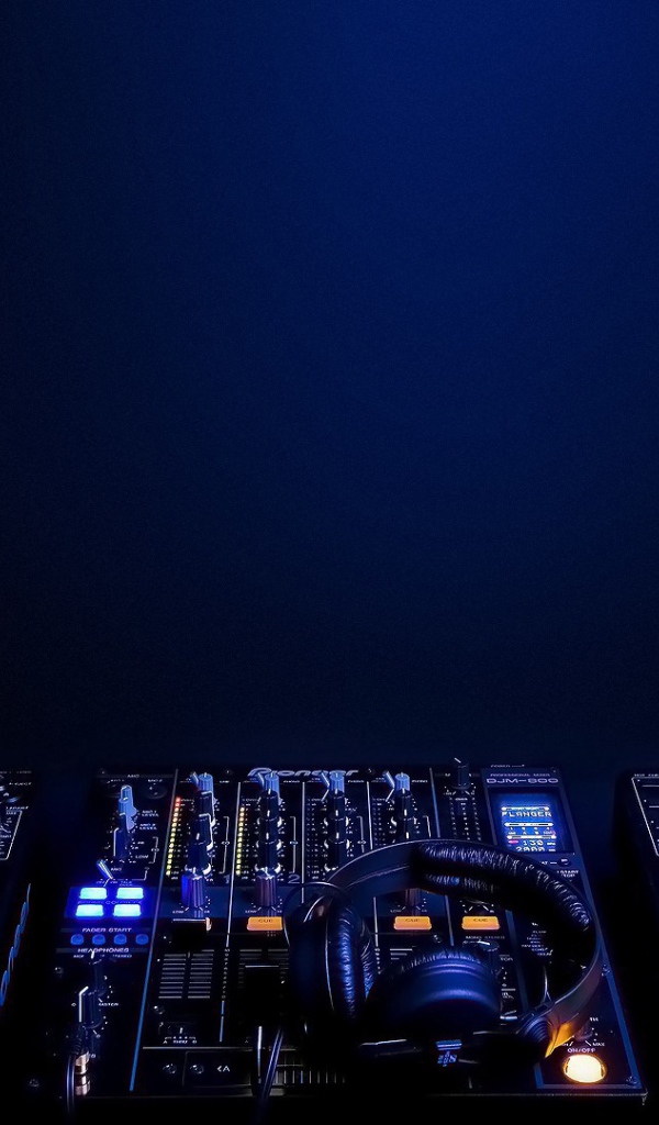 Неоновый пульт диджея