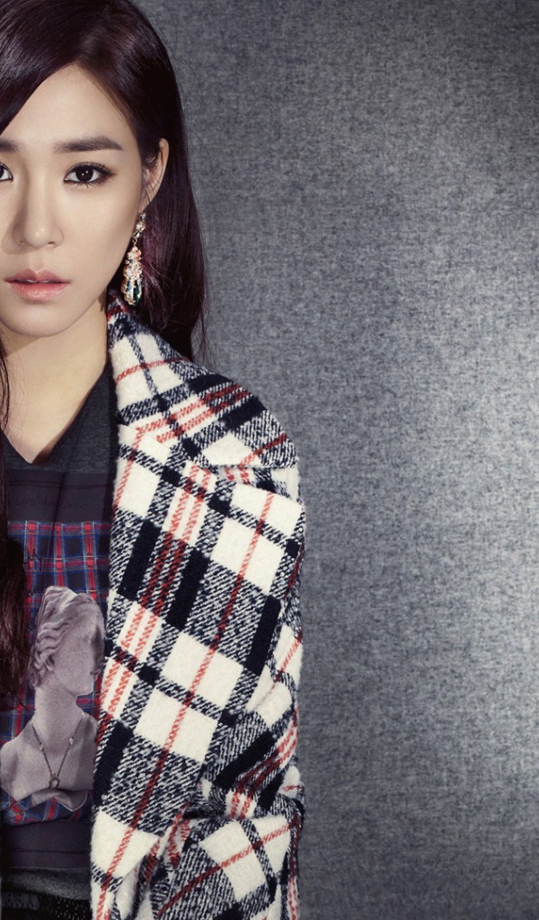 Тиффани Хванг на сером фоне, группа Girls’ Generation