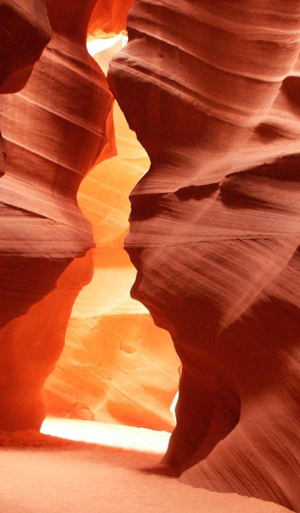 Среди красных скал