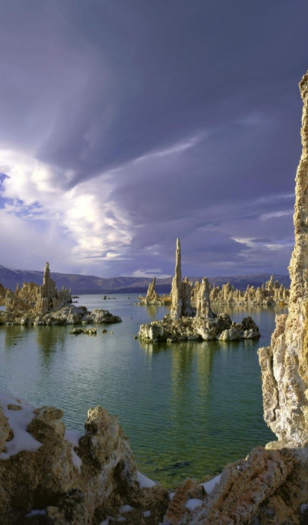 Скалы из отложений известняка