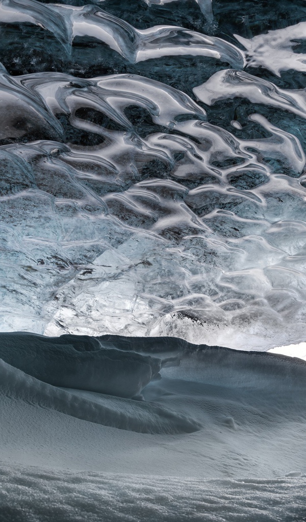 Мир под сводом льда