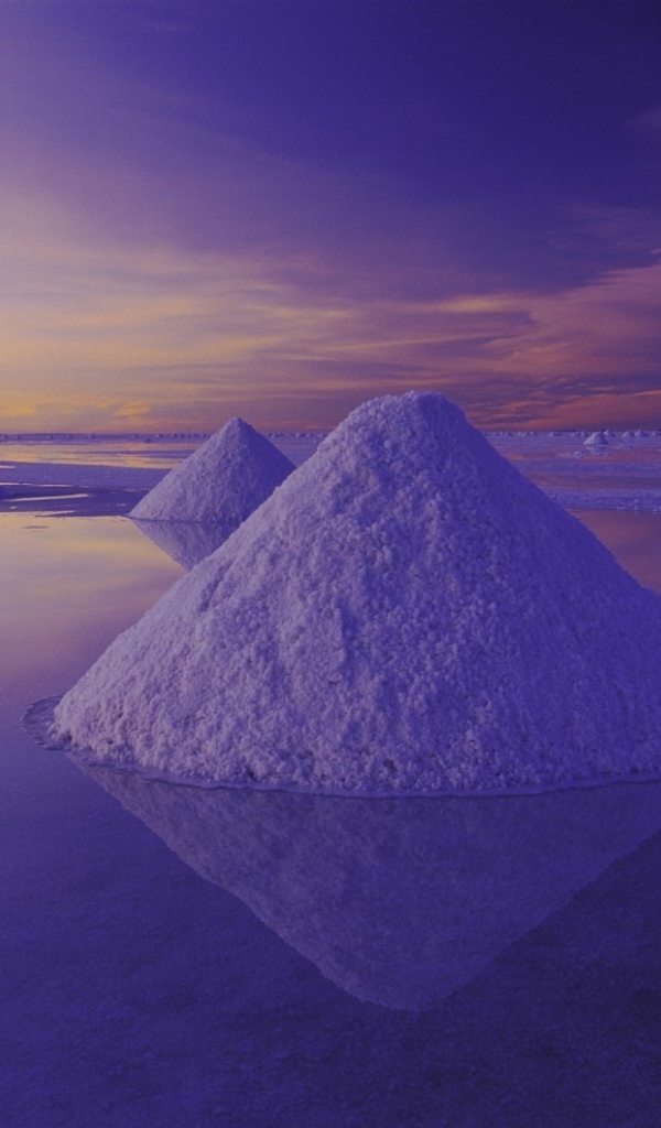 Белая пустыня из соли