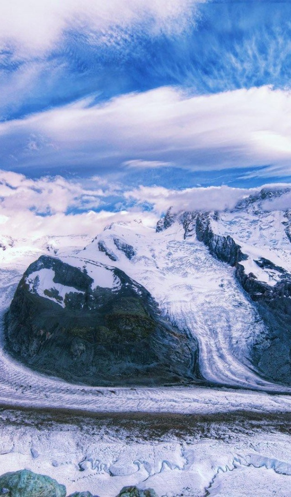 Облака над ледником