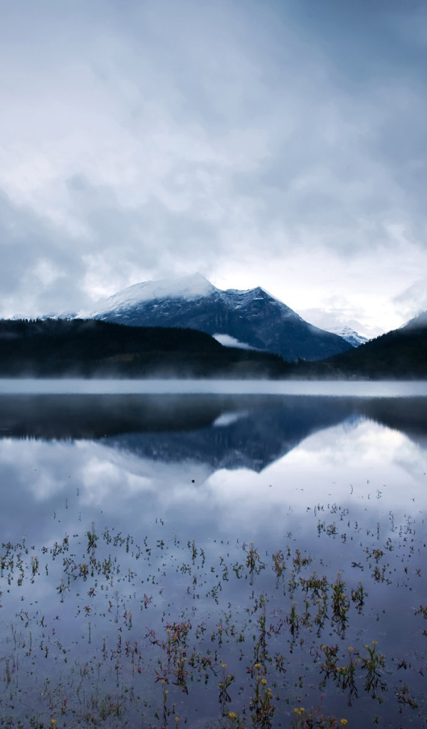 Солнечный свет за горами