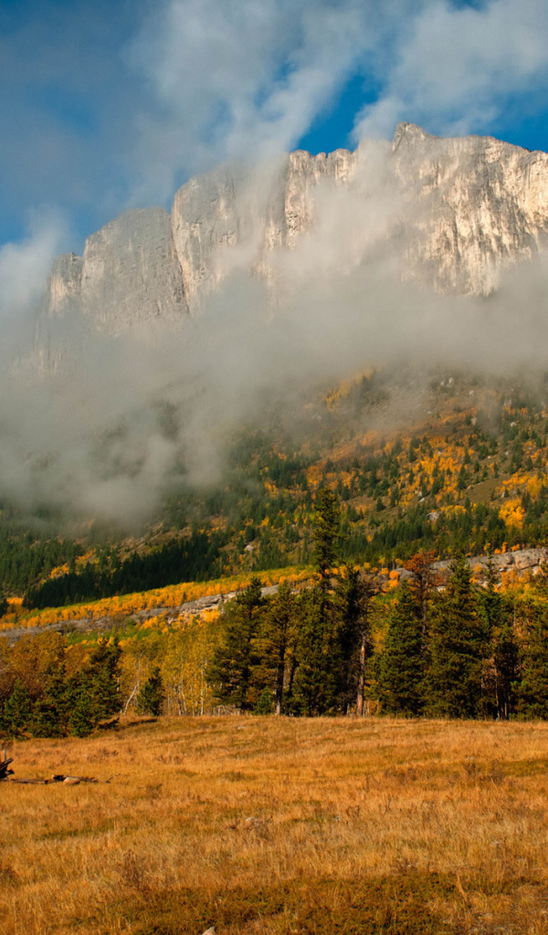 Облачный день в горах