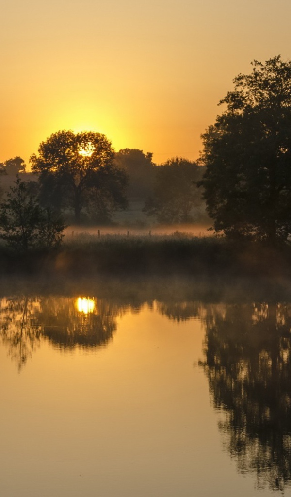 Вечерний туман над рекой